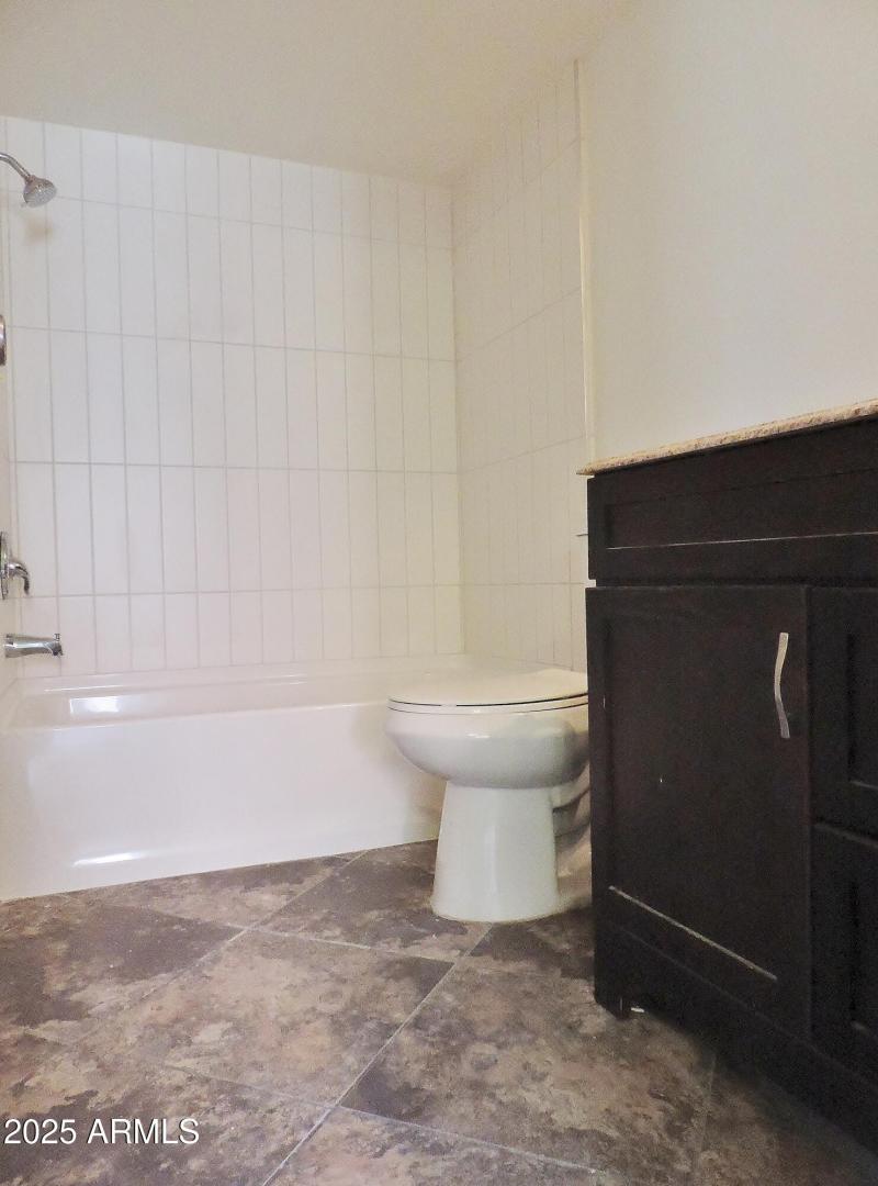 30 E Brown Rd 2113 043