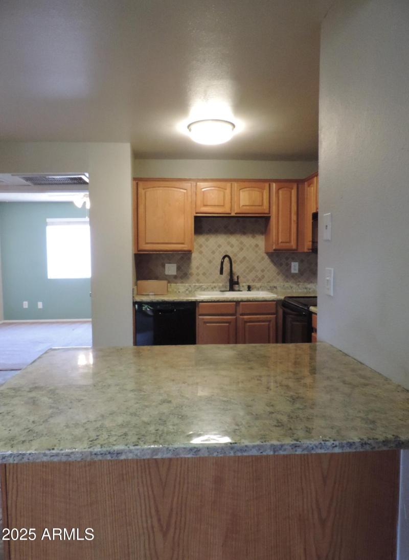 30 E Brown Rd 2113 051