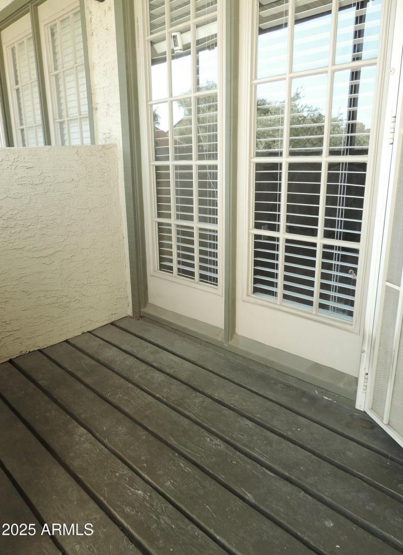 30 E Brown Rd 2113 054