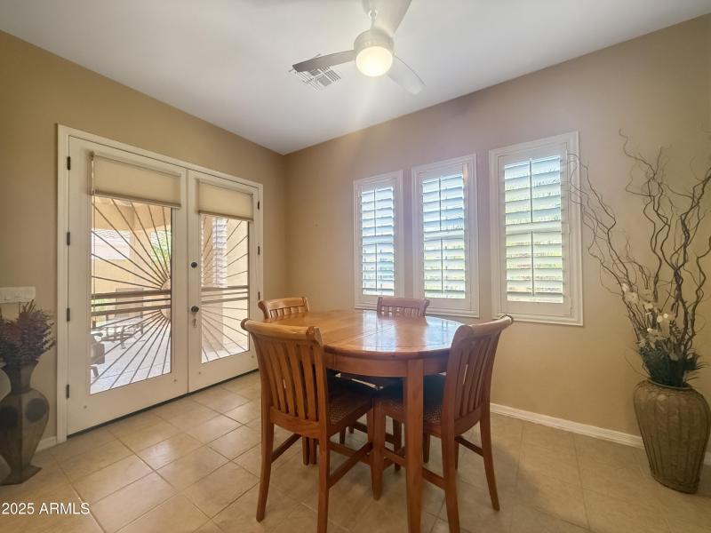 Eat in Kitchen Courtyard Access