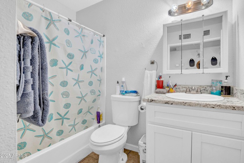 22-custom-3045 E Grandview Rd-22