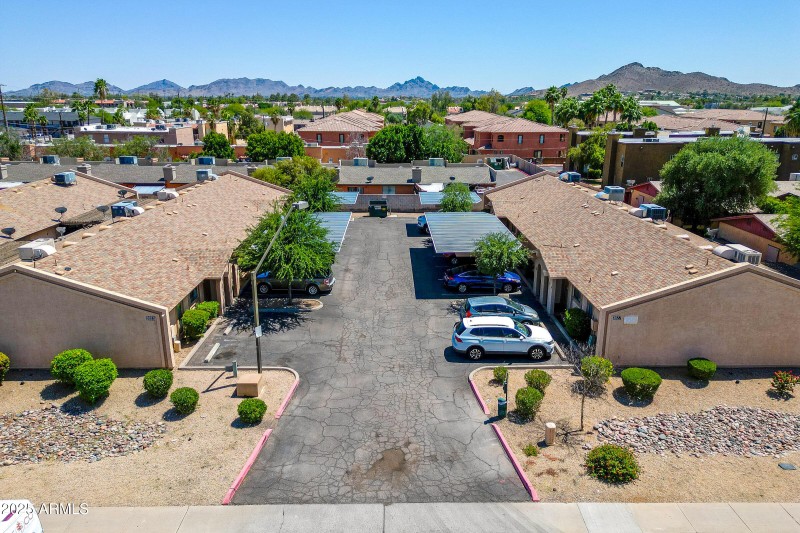 35-custom-3045 E Grandview Rd-35