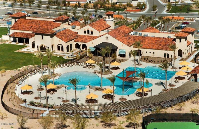 3,100-ACRE RESORT-LIKE SETTING