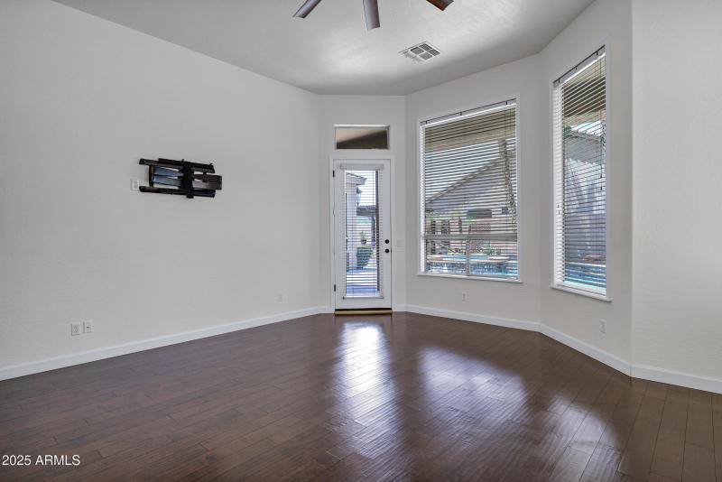 10310 N 135th Way-35