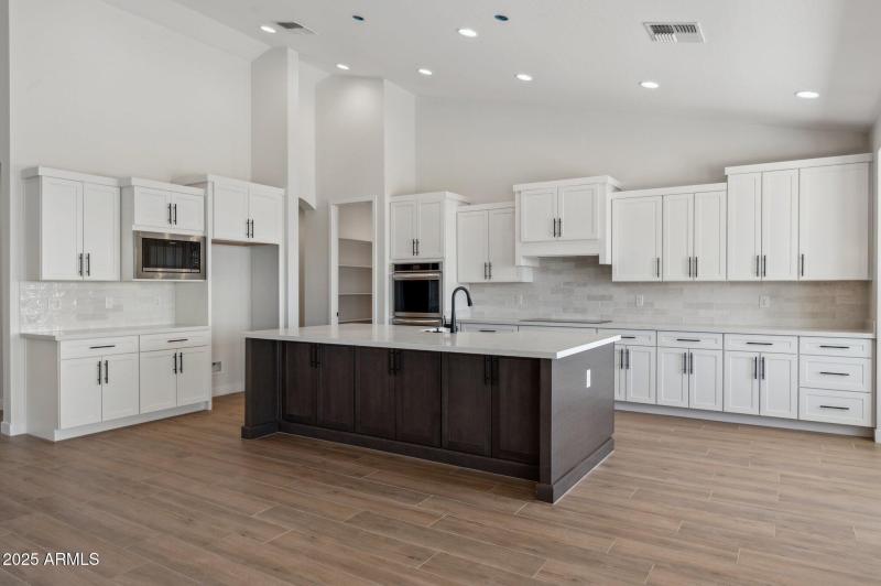 15-web-or-mls-13653-e-aloe-vera-dr