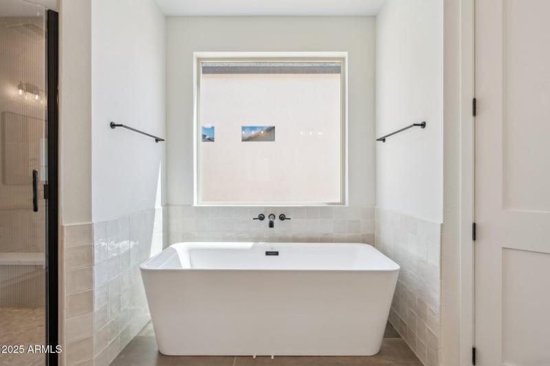 25-web-or-mls-13653-e-aloe-vera-dr