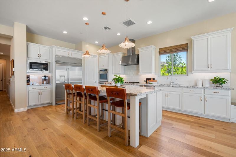 14-8651WArtemisaAve-14