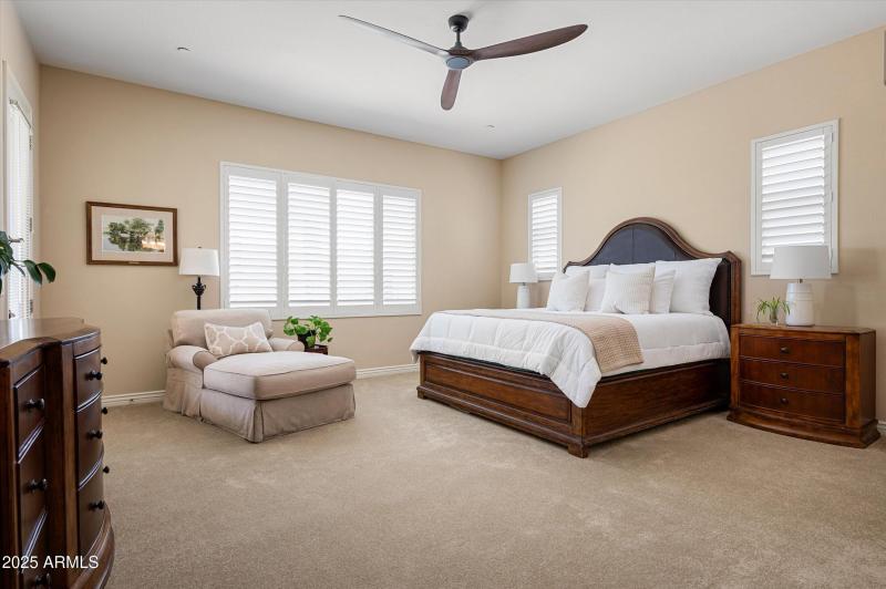 24-8651WArtemisaAve-24