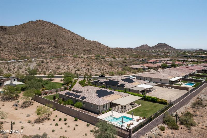 55-8651WArtemisaAve-55