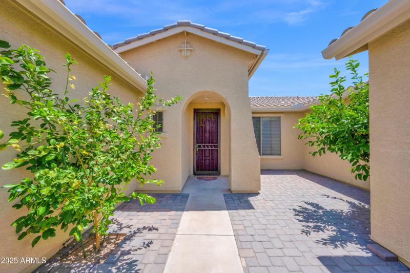 42485 Abbey - 04Front Door