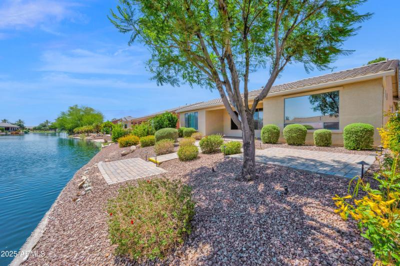 42485 Abbey - 32Backyard