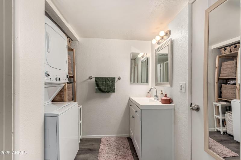 c109961e-4bef-4cf5-81a3-dccc362dbc69