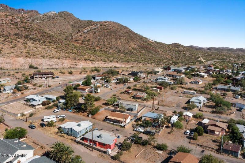 01-Aerial front of home