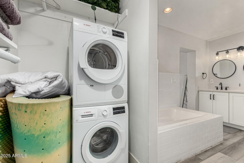 Primary Bedroom Closet