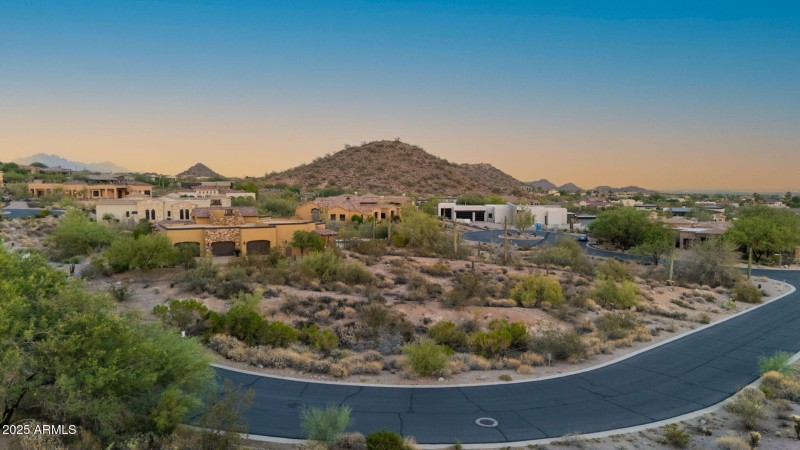 BEAUTIFUL CORNER LOT