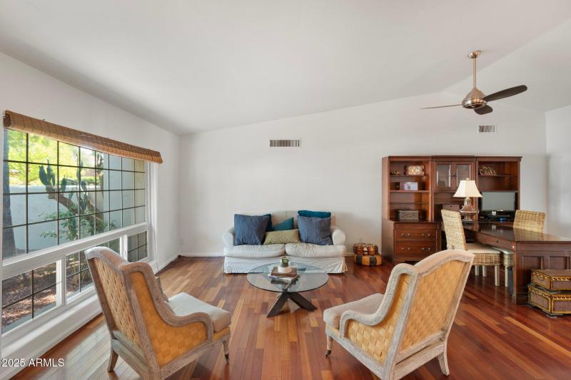 35-web-or-mls-DSC04720 copy