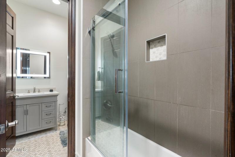 66-web-or-mls-DSC04813 copy