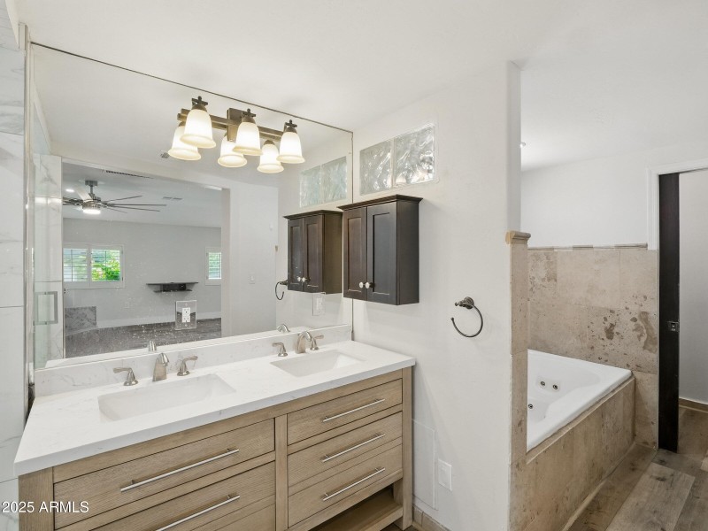 na 67 mbath tub 6-25