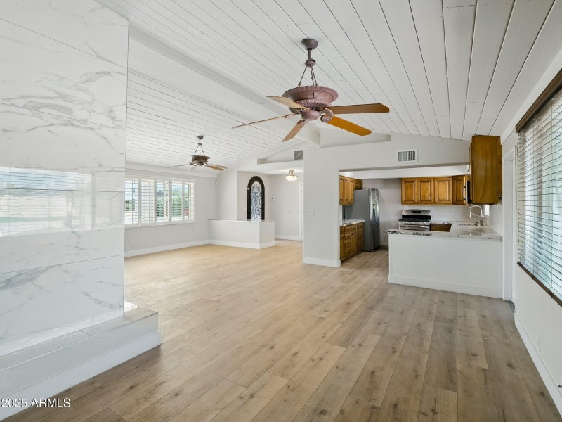 na 67 dinning kitch fr 6-25