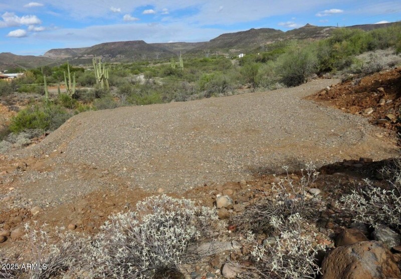 20220420181053313595000000-o.jpg 012j