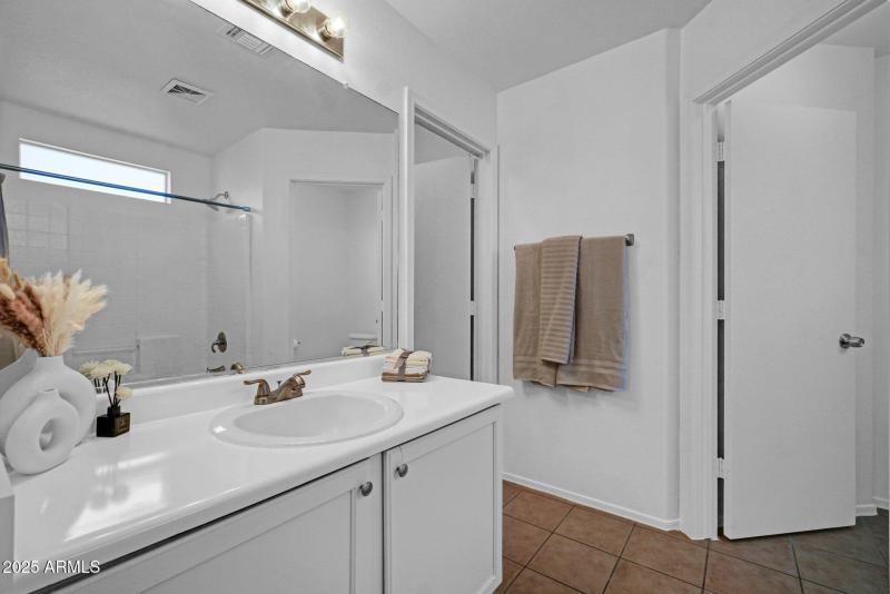 20-web-or-mls-1420 E Sonrisas St Phoenix
