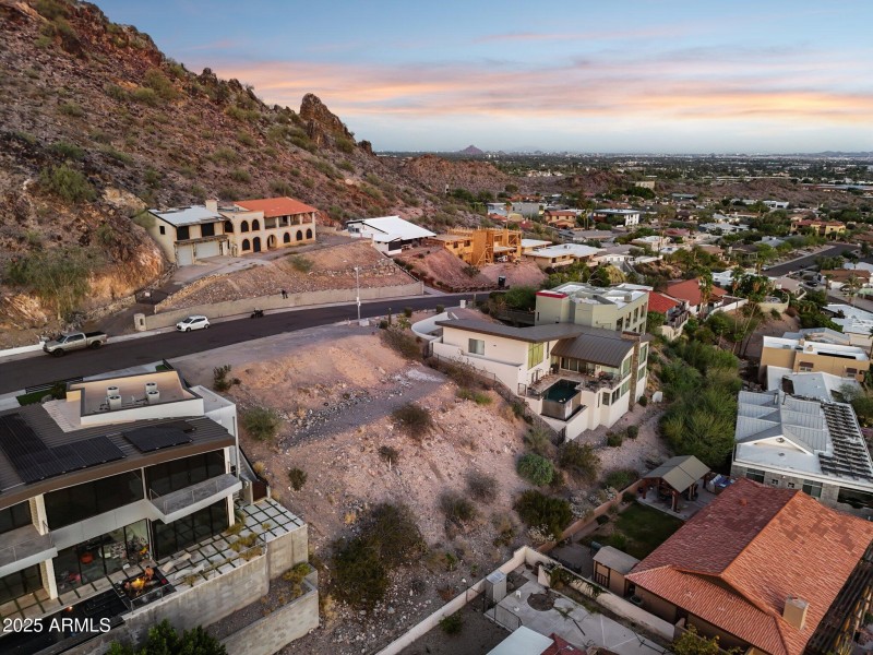 23-web-or-mls-7040-north-23rd-pl