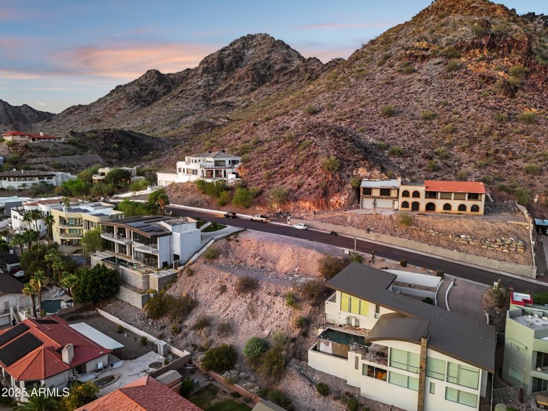 25-web-or-mls-7040-north-23rd-pl