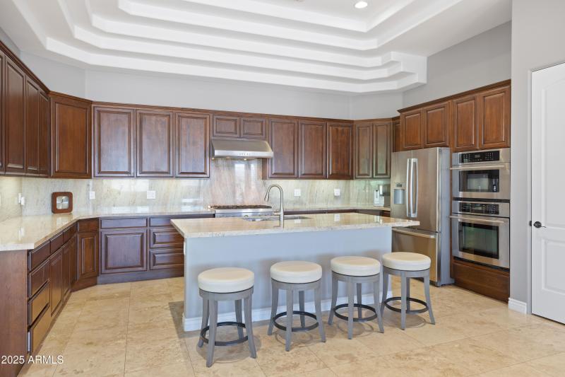 Kitchen w/ Oversized Island