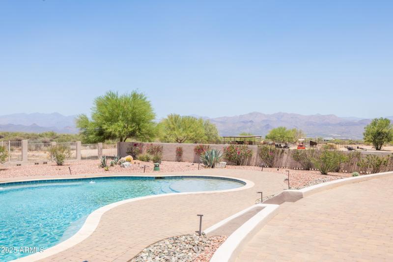 Panoramic Mountain Views