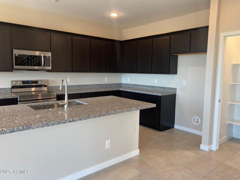 P19 Lot 12 Kitchen-Pantry