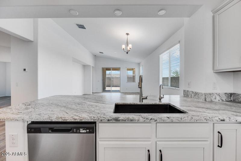 hj-az-phx-cantamia-duet-lily-lot-30135-k