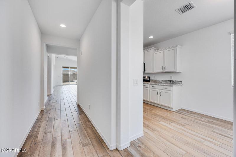 hj-az-phx-cantamia-duet-lily-lot-30135-c