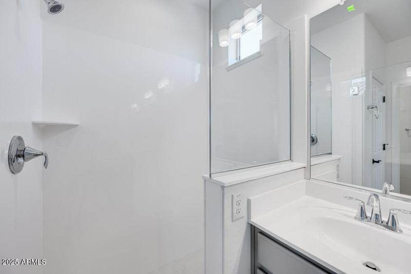 hj-az-phx-cantamia-duet-lily-lot-30135-b