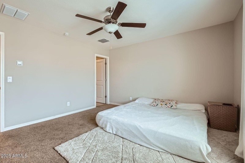 3916 s 79th lane - Web Quality - 011 - 1