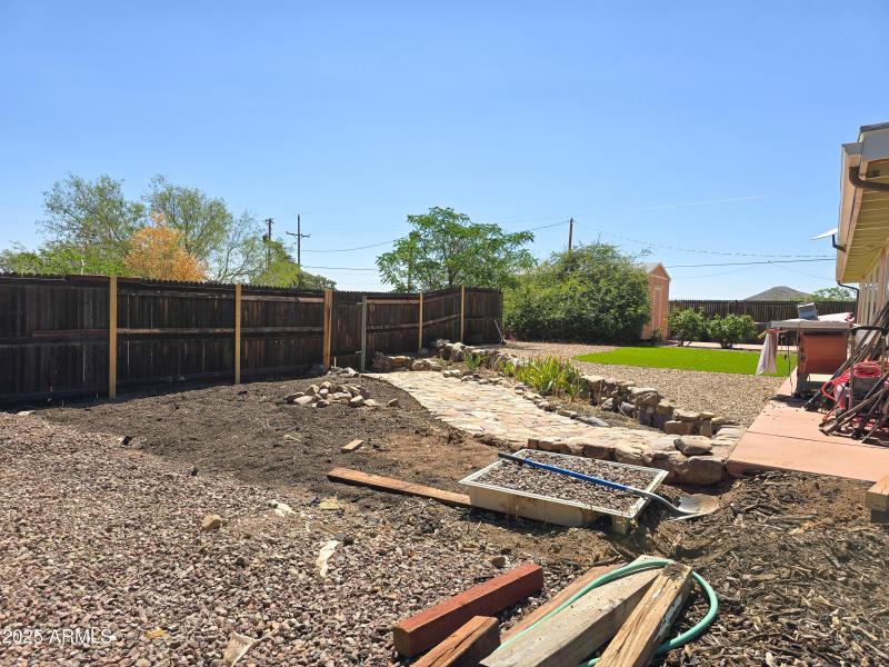 This is a low maintenance yard