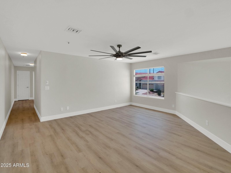 na 113 loft window 6-25