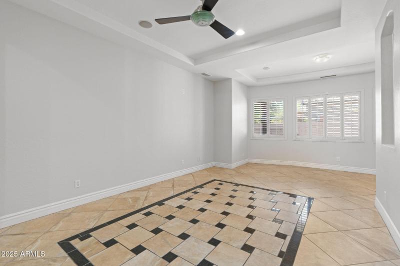 10-web-or-mls-3215-e-constance-wy