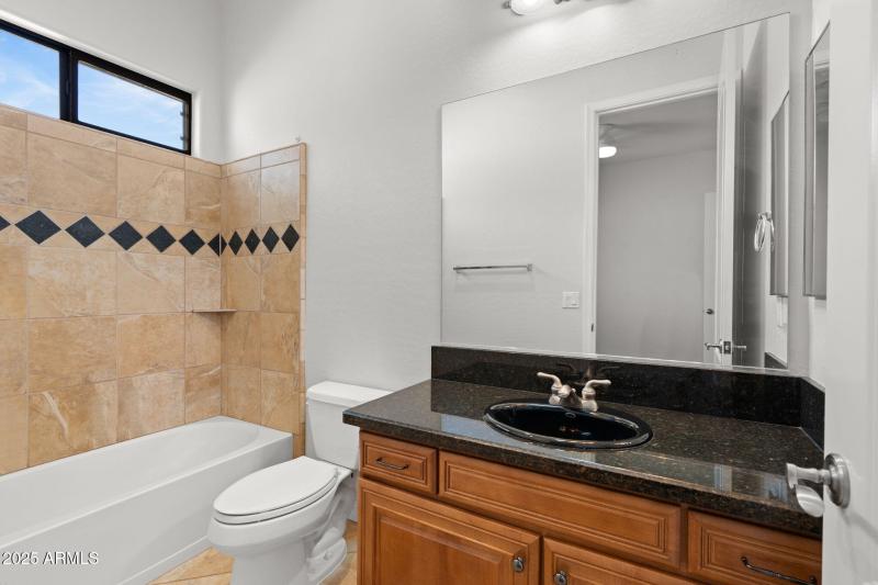 37-web-or-mls-3215-e-constance-wy