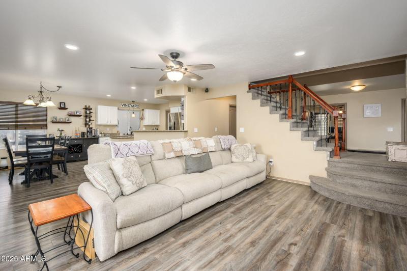 7-web-or-mls-Pontiac-15