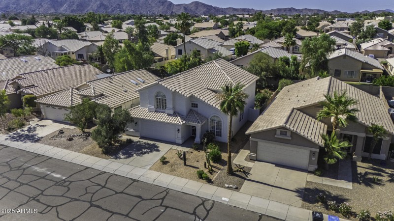 4530 E Desert Wind Dr-3