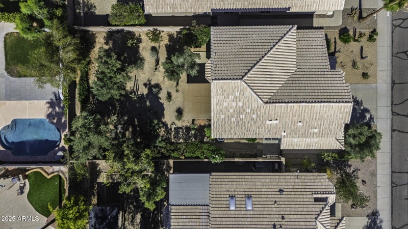 4530 E Desert Wind Dr-28