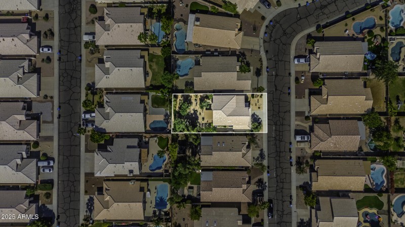 4530 E Desert Wind Dr-35