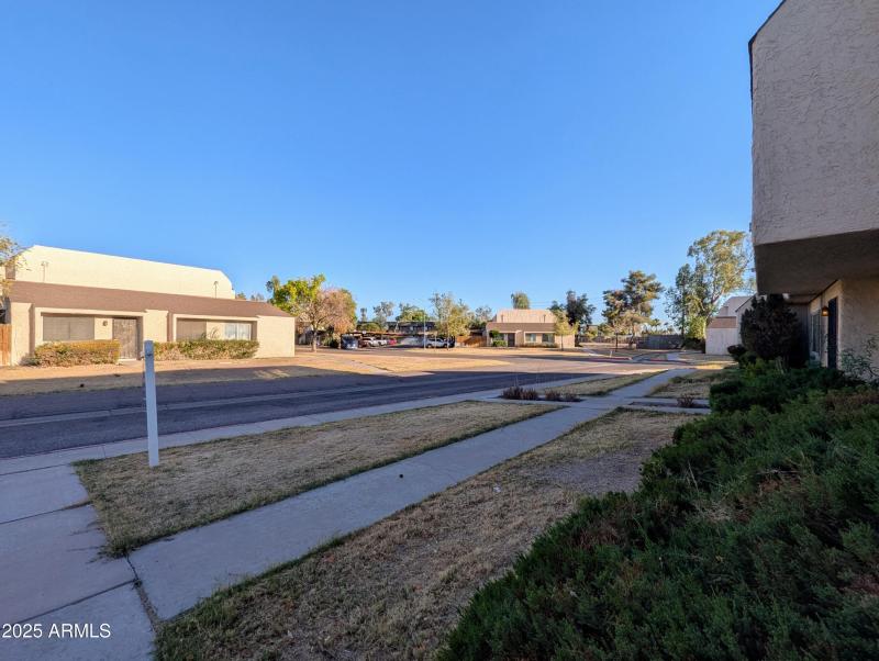 2233 W FARMDALE AVE #2