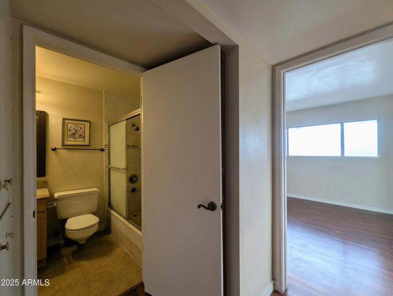 2233 W FARMDALE AVE #2