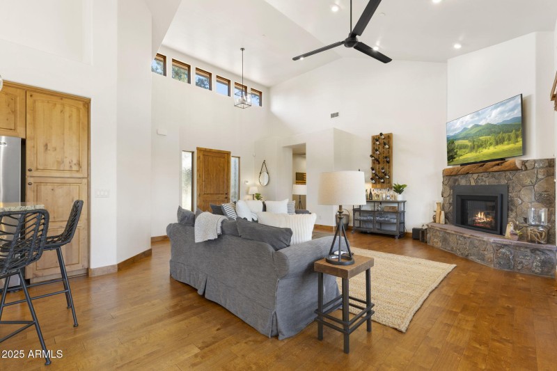 14-web-or-mls-JC0A4794