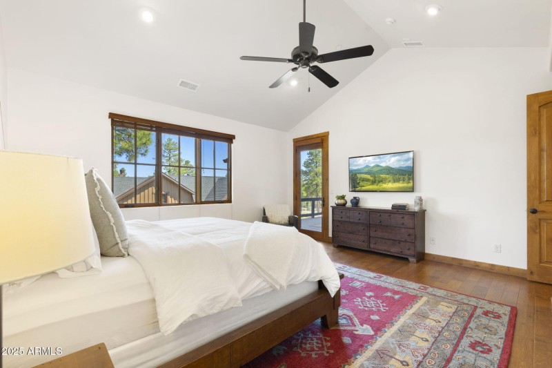 21-web-or-mls-JC0A4830