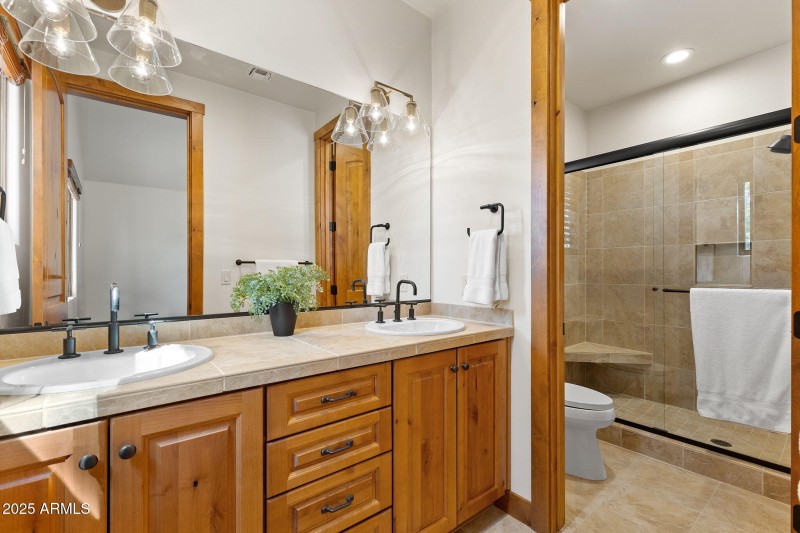 33-web-or-mls-JC0A4889