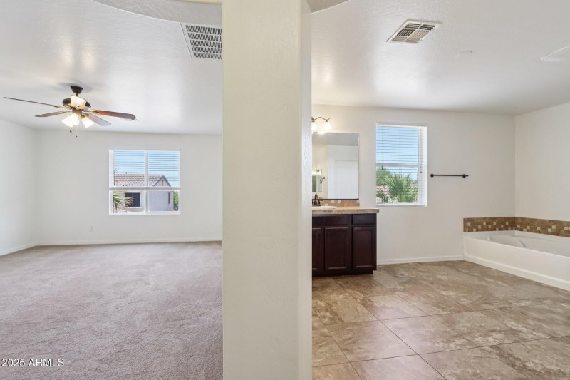 33-web-or-mls-N Riley Rd-1406-033