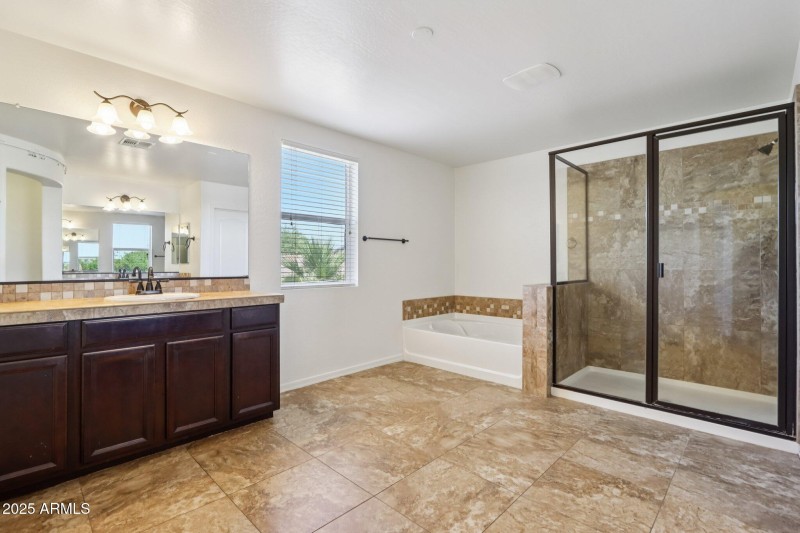 38-web-or-mls-N Riley Rd-1406-038