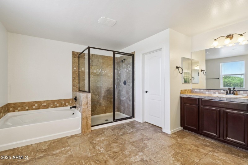 39-web-or-mls-N Riley Rd-1406-039